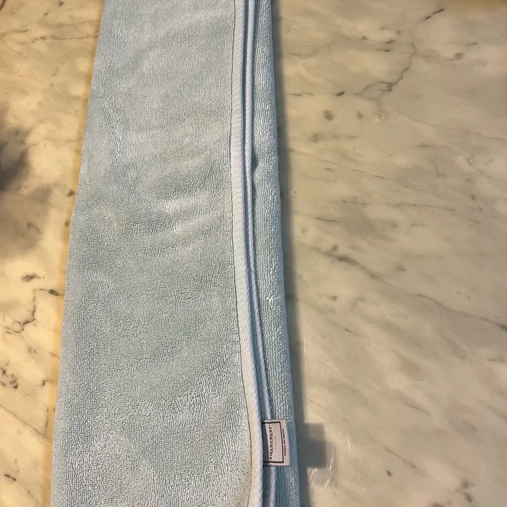 Vintage Fieldcrest Bath rug/ Firm Price
